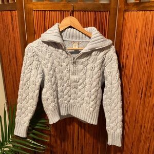 XS Womens Cropped Sweater